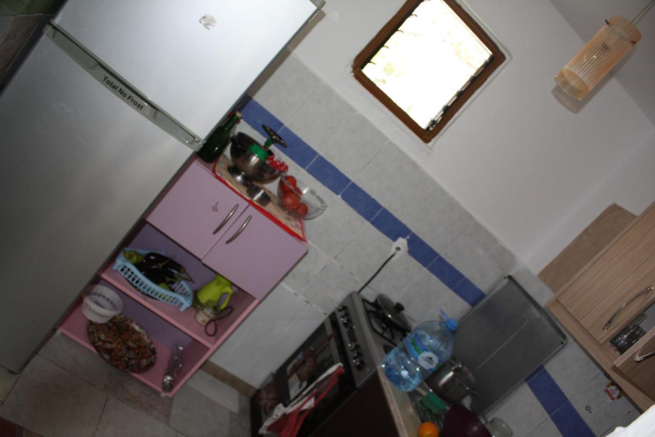 Guesthouse Benardo Sarandë Eksteriør bilde